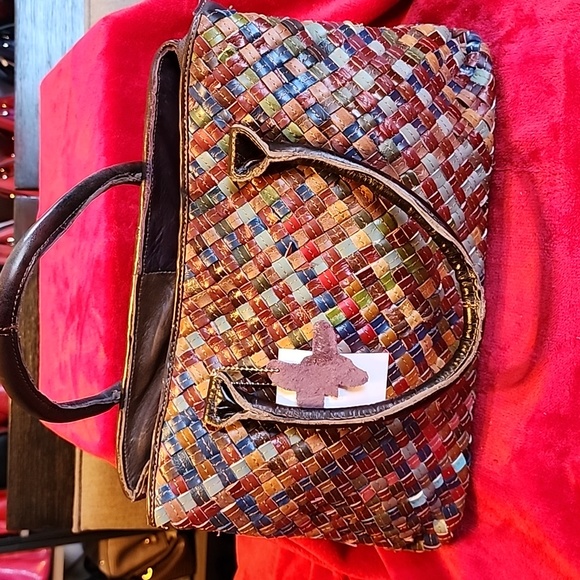 Handbag - Picture 3 of 4